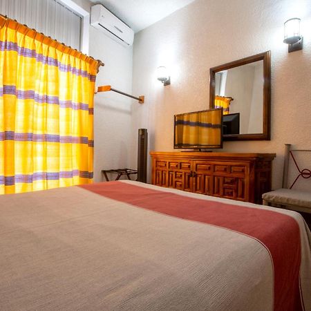 Hotel Posada El Cid Oaxaca Экстерьер фото