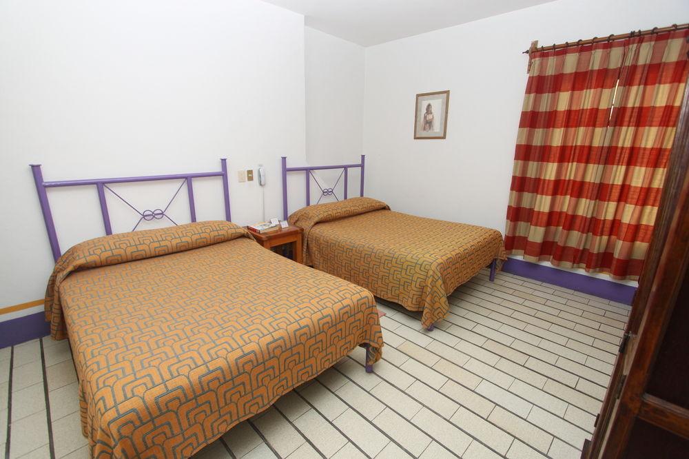Hotel Posada El Cid Oaxaca Экстерьер фото