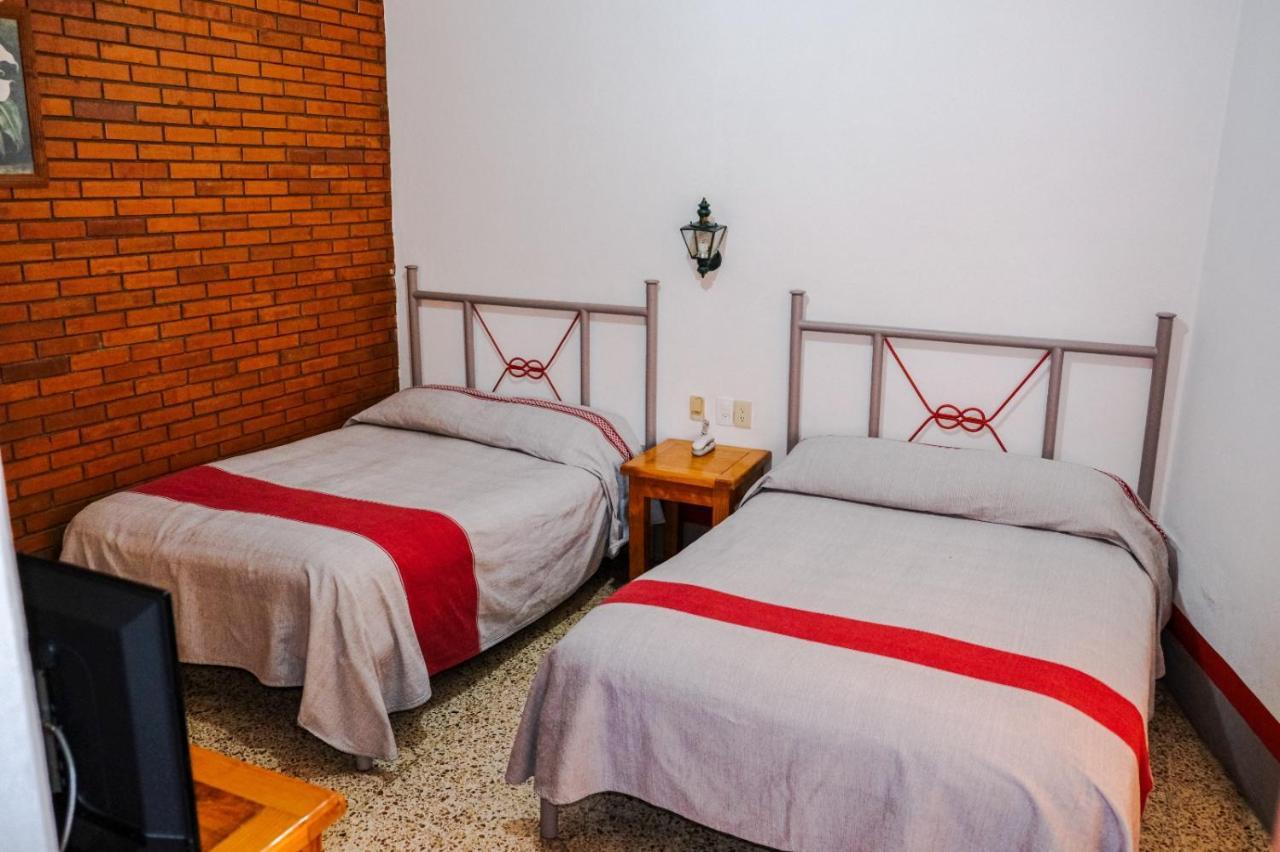 Hotel Posada El Cid Oaxaca Экстерьер фото