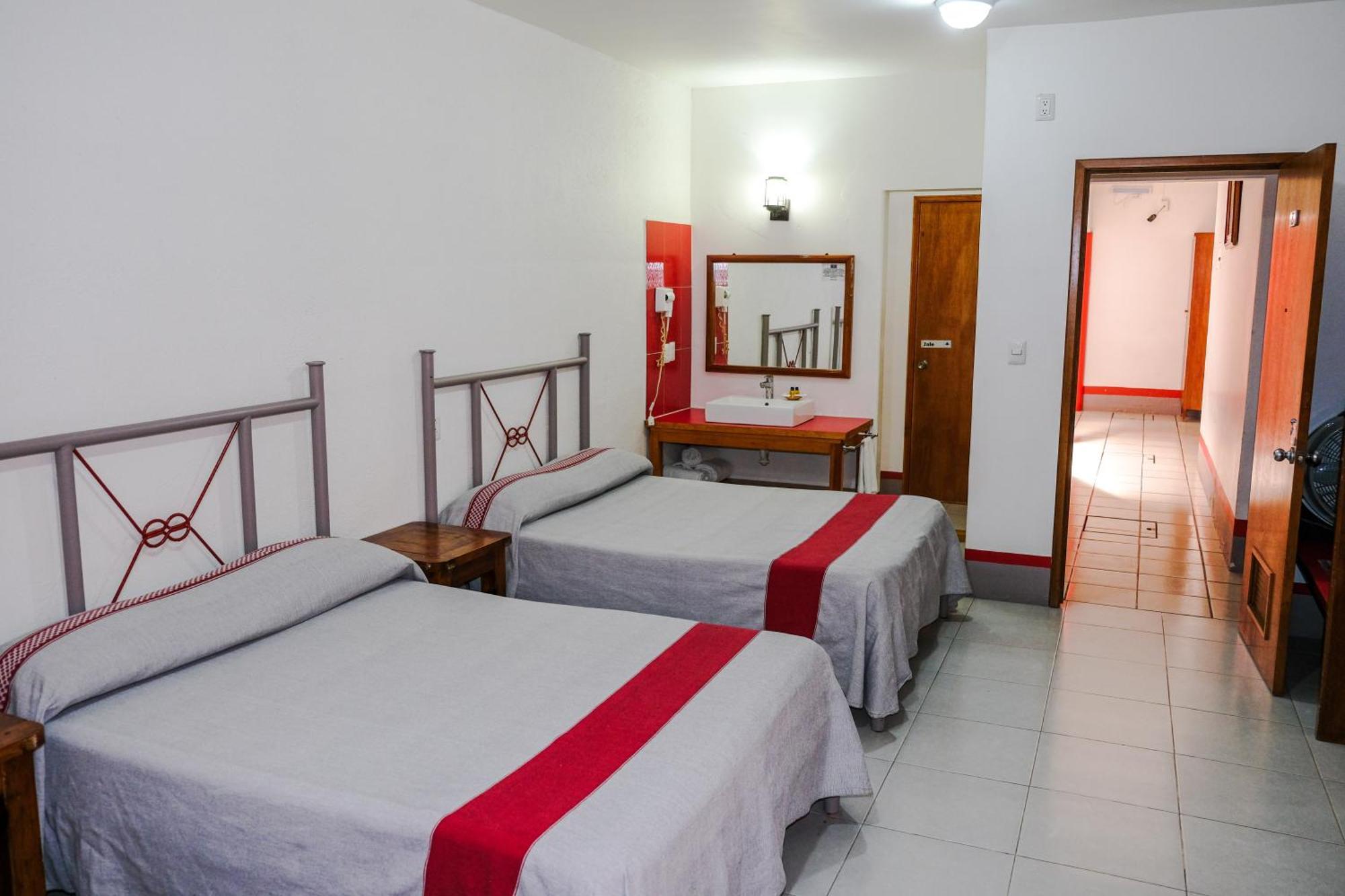 Hotel Posada El Cid Oaxaca Экстерьер фото